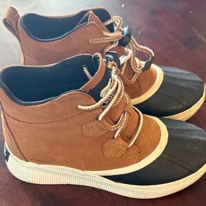 Women’s Sorel Brown and Black Boots